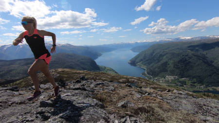 NYTT SPRANG: Ei pirrande stemme i hovudet seier: «Dette var noko nytt. Aldri prøvd å springe så lang. Kor ille kan det vere? Gøy å ha gjort det!»