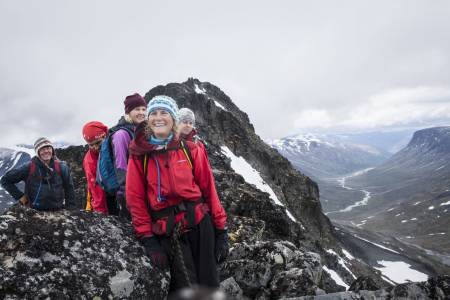 Tinderodeo på Spiterstulen, 29. juni – 6. Juli. Denne uka stiller førerlaget mannsterke og tilbyr turer som sjeldent gås fra Spiterstulen. http://tinderodeo.wordpress.com. FOTO: Marte Stensland Jørgensen