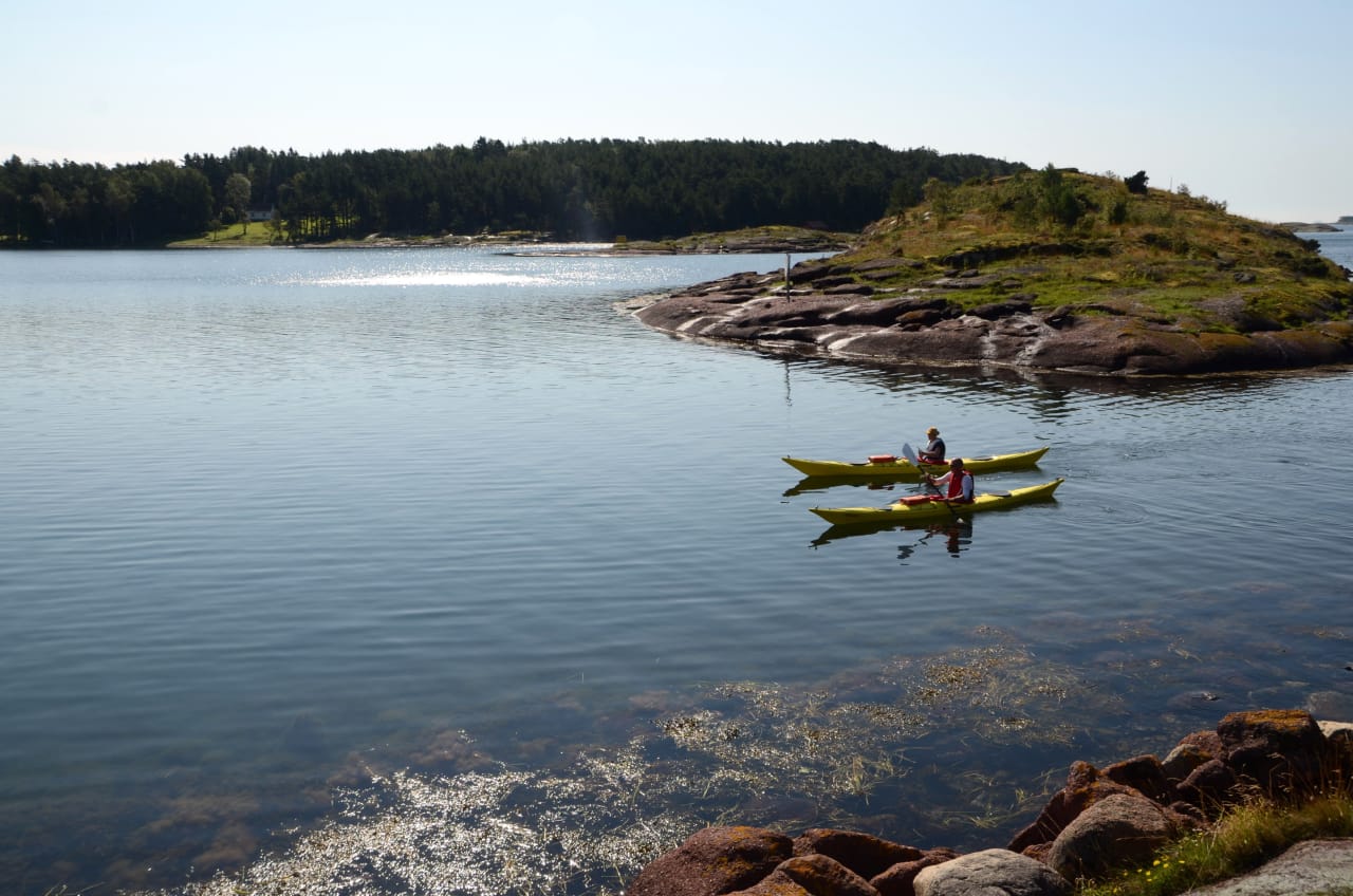 NÅR DU EN GANG KOMMER: Fra og med neste sommer vil ulike padleruter langs vestfoldskysten, som her utenfor Nøtterøy. Foto: Sandra Lappegard Wangberg