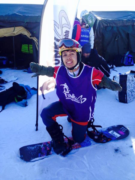 Edwin Gonzalez (NI) er en erfaren langrennsløper i UWC-målestokk. Under Ridderuka fikk han prøve snowboard for første gang.