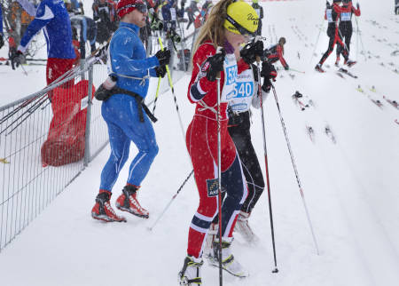 LETT PÅ FOTEN: Dansen på snøen før start uten ski.