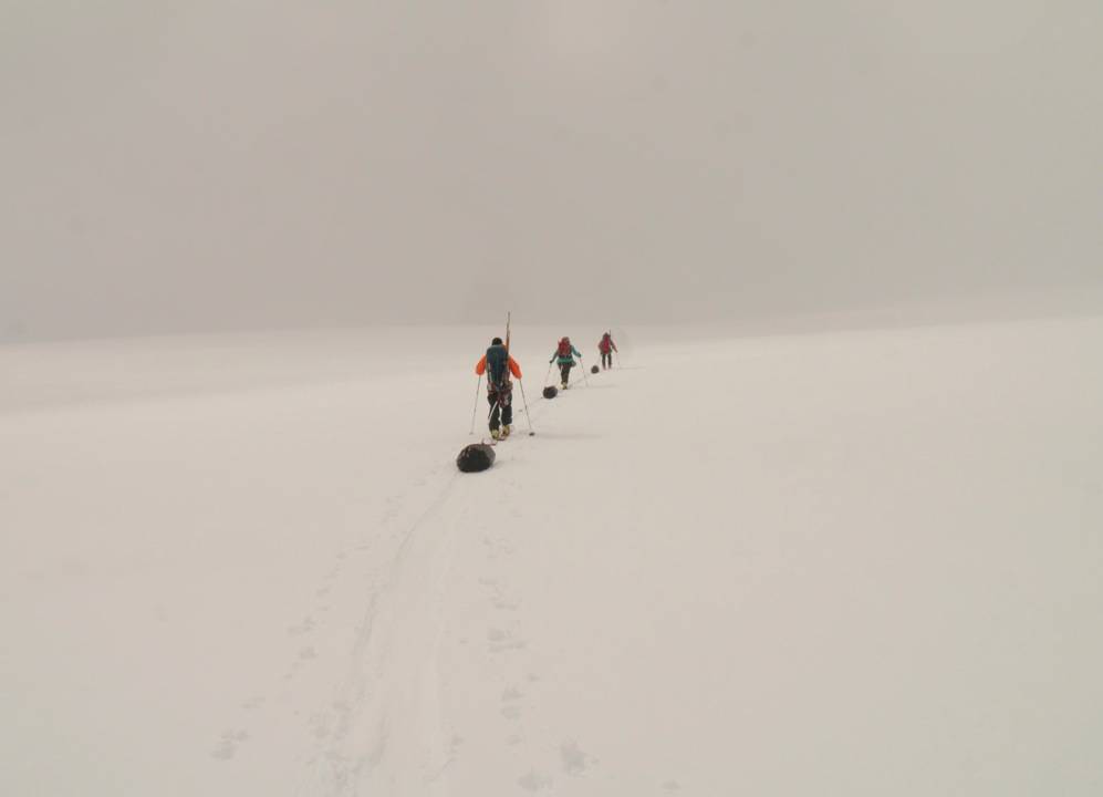 Stigning opp mot 1100 meter, turens høyeste punkt. Foto: Bjørn Riis-Johannessen
