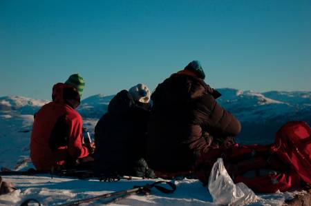 UTE-LUNSJ: Det er nesten så vi har dollartegn i øynene. Foto: Sandra Lappegard