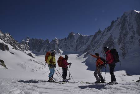 ARGENTIÈRE-BREEN: Nils Nielsen forklarer.