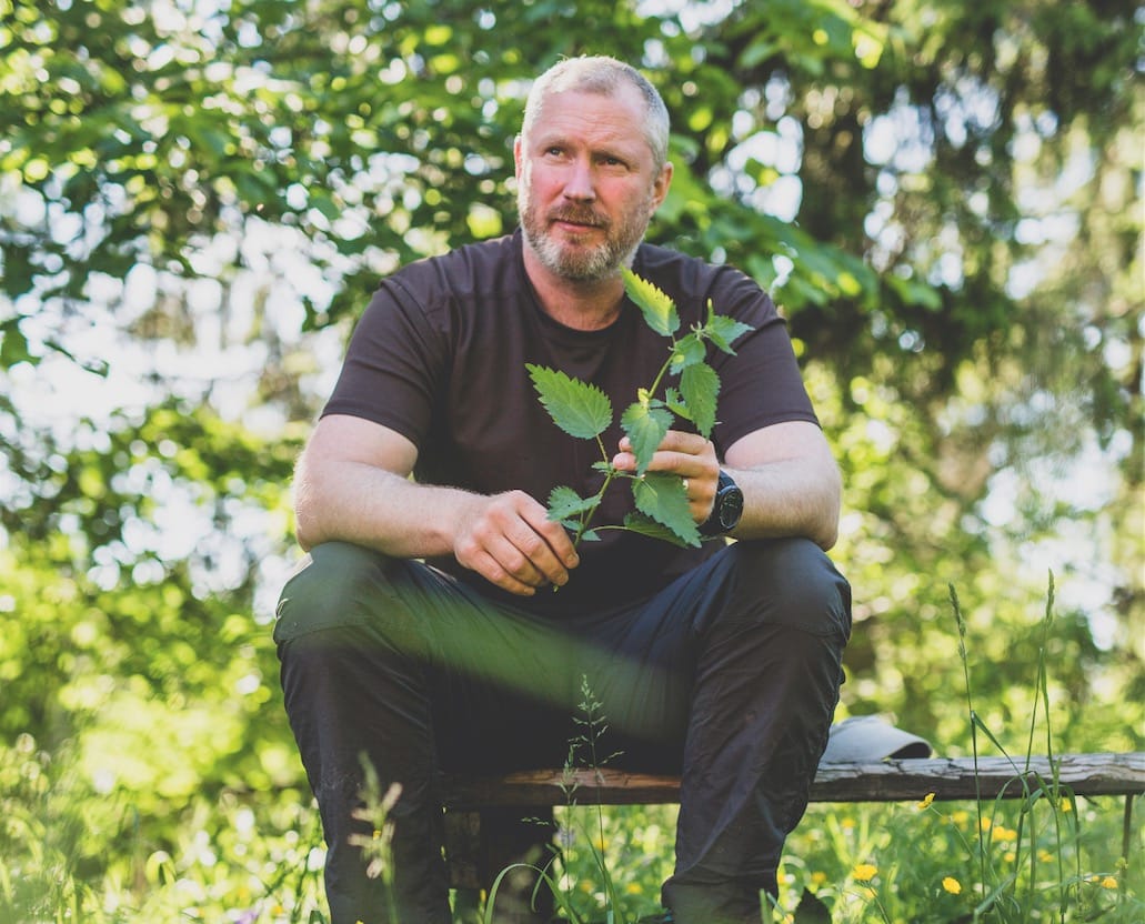 Villmarkingen-programleder Matt Skuse er like opptatt av det som er under jorda, som over. Foto: Line Hårklau