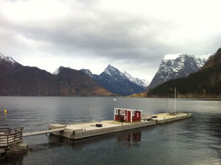 SLOGEN: Kjempen i Sunnmørsalpene har hatt mer snø, men er alltid et vakkert syn.