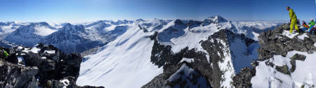 Panorama fra toppen av Storgladnebba. Foto: Håvard Engen
