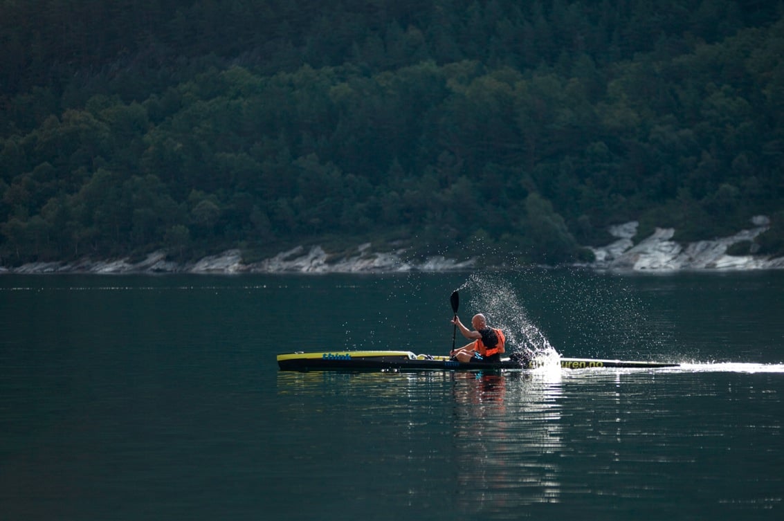 De mest erfarne padlerne klarte raskt å skille seg fra resten av puljen med godt driv bak hvert eneste padletak. Alle foto: Thomas Søyland