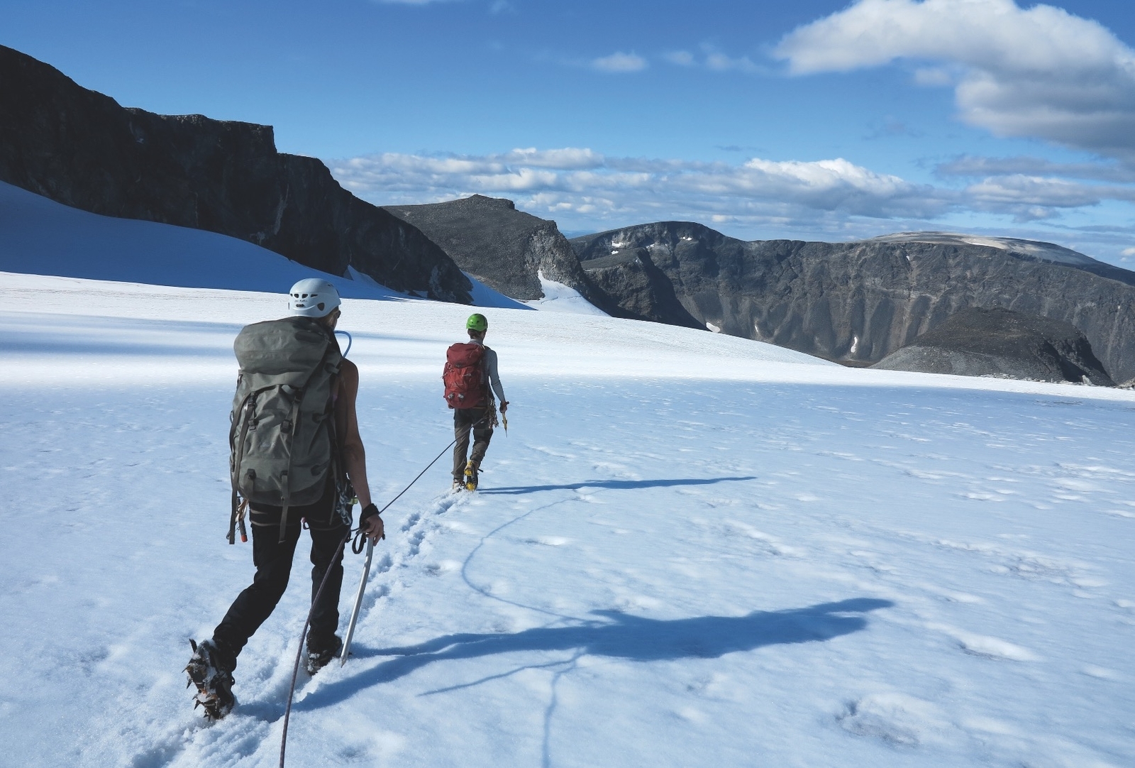 VARIERT: Jotunheimen byr på alt fra bratte fjell til fine stier i vakre daler. Foto: Ida Eri Sørbye