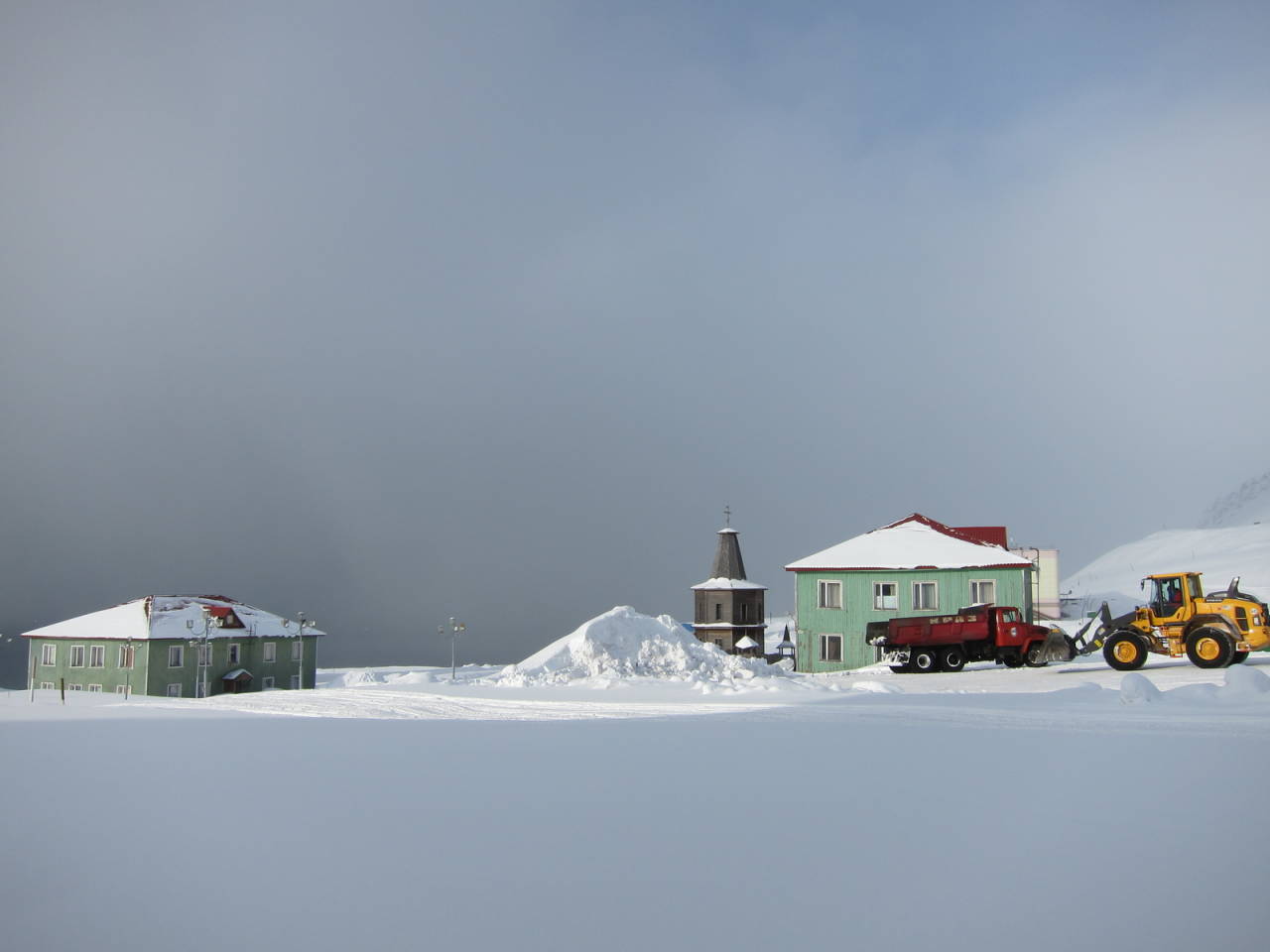 De eldste husene i Barentsburg. Foto: Vegard Aasland Nymoen