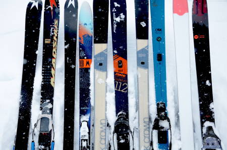 TEST AV XCD-SKI: Testkjører Pål-Trygve Gamme i snødrev på Stryn. Foto: Erlend Sande
