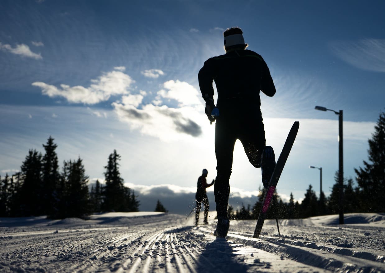FORENKLER SKITUREN: Felleski gjør at du slipper å bruke masse tid og penger på smøring, for så å ende med glipptak. Fellene er laget av nylon, mohair eller en miks av disse to fibrene. Foto: Tore Martin Gundersen