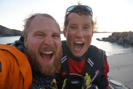 Sånn ser man ut etter å ha padlet 3250 km i havkajakk. Foto: Eilif Rosnæs