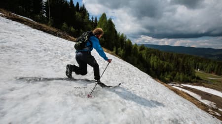 KLASSISK: Telemarksvingen krever at du satser, og holder deg til én og ikke to takter. Bilde: Christian Nerdrum