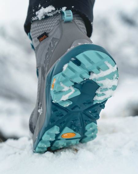 HVA BEHAGER? Nei, det er ikke platåskoene som entrer fjellheimen. Det er Hoka sine nye fjellstøvler, kjent for den maksimalistiske støtdempingen og rullende såle. Foto: Elliei/HokaOneOne