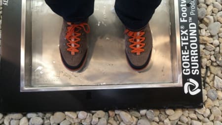 UTE testet at Vikings-skoene med Goretex under virkelig var vanntette. Joda, sokkene var like tørre etter et besøk i vannbadet!